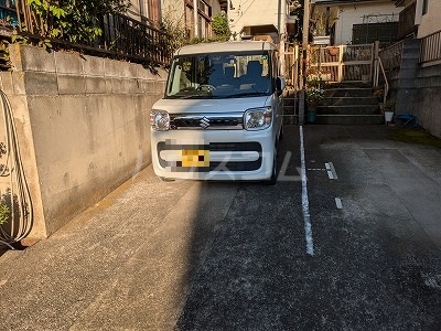 2/5 駐車場