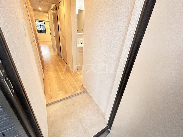 13/30 玄関