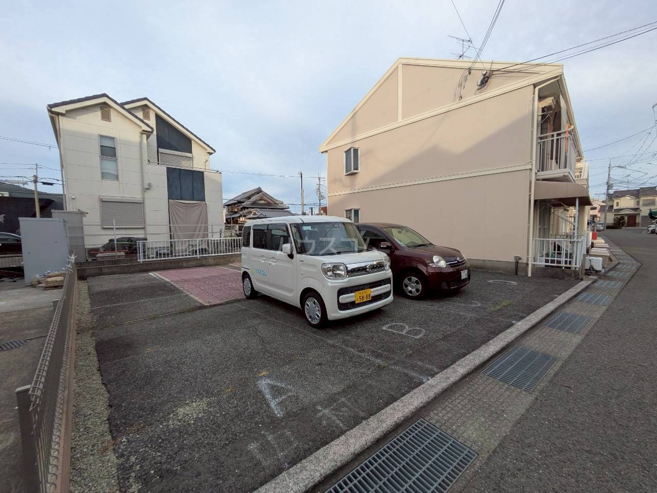 2/4 駐車場