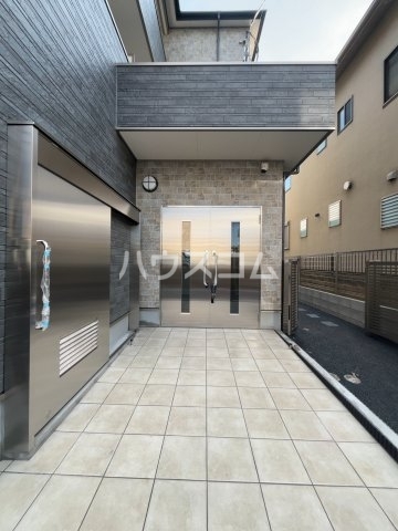 2/5 エントランス