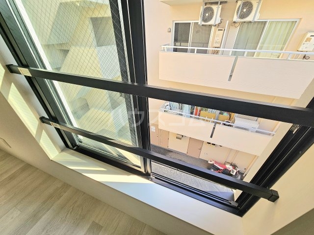 15/27 バルコニー