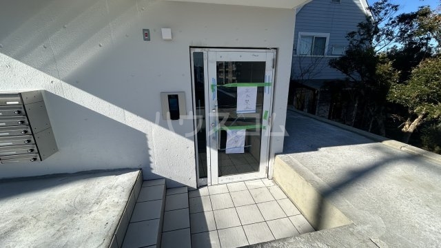 13/23 エントランス