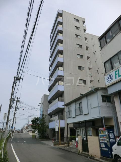 24/30 エントランス