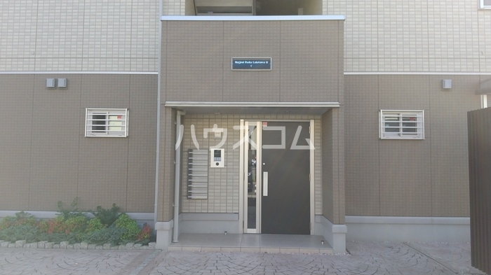 14/20 エントランス