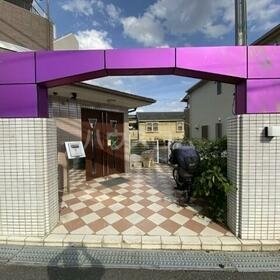 16/17 エントランス