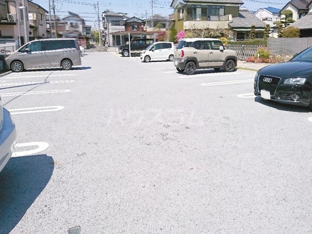 20/29 駐車場