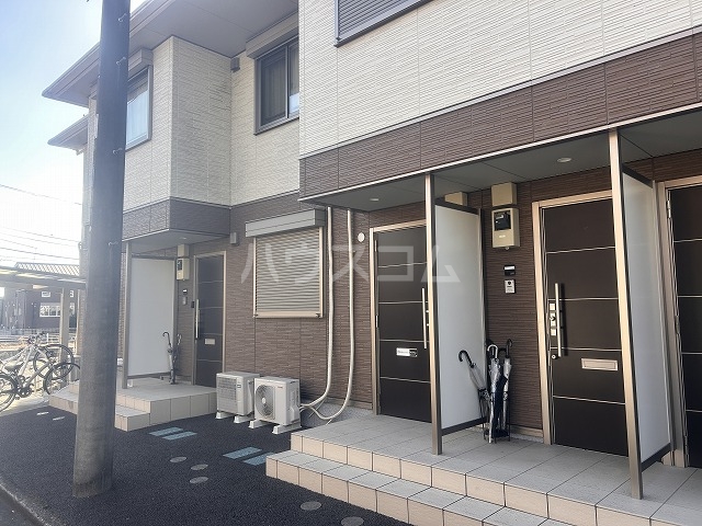 2/3 エントランス