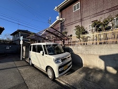 25/28 駐車場