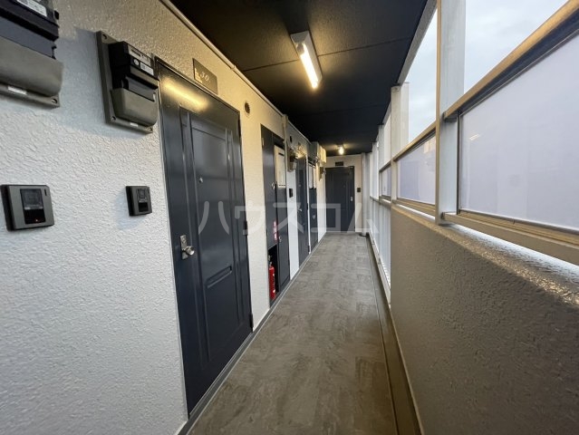 3/4 エントランス