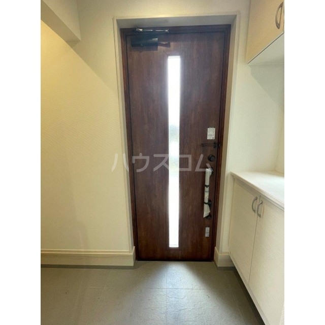 13/23 玄関