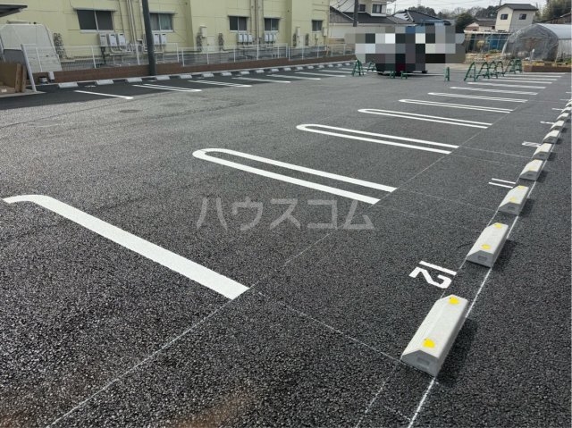 25/30 駐車場