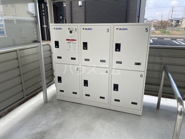 21/27 エントランス