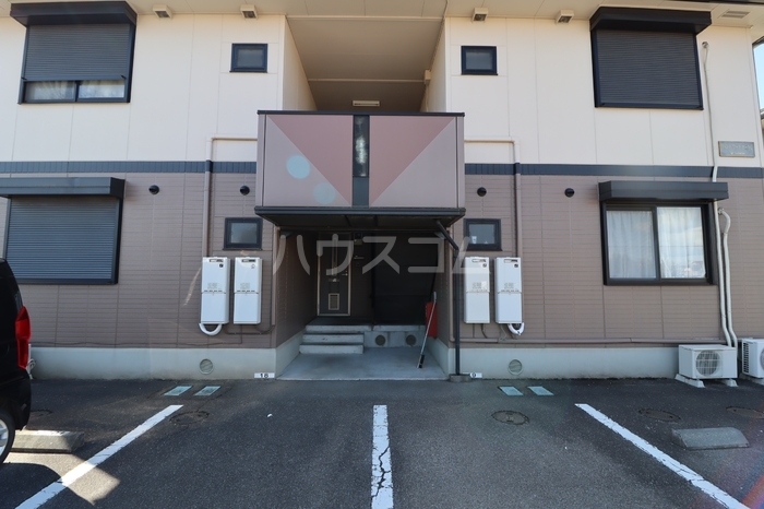 22/28 駐車場