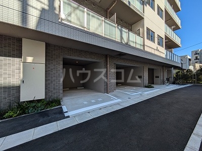 23/30 駐車場