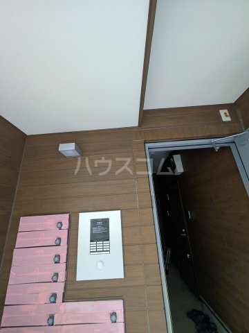21/23 エントランス
