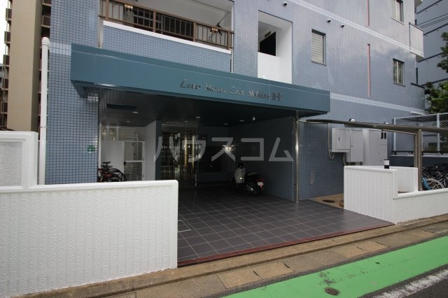 ルエメゾンロワール西公園Ⅲ２号館エントランス