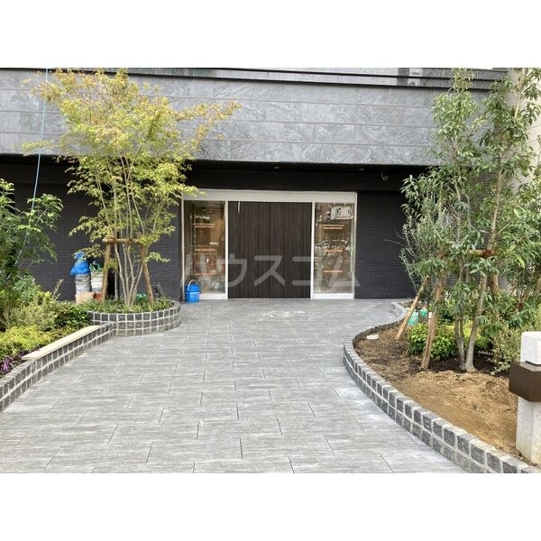 14/23 エントランス