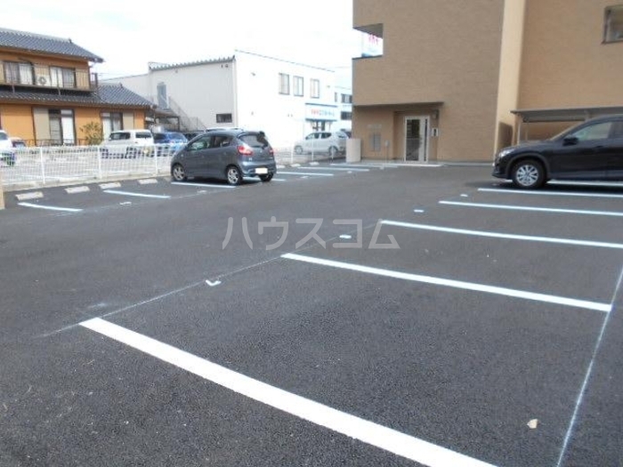 17/24 駐車場