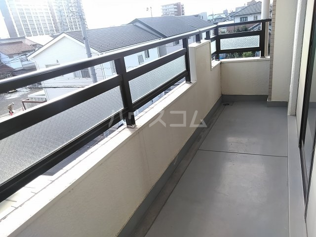 19/28 バルコニー