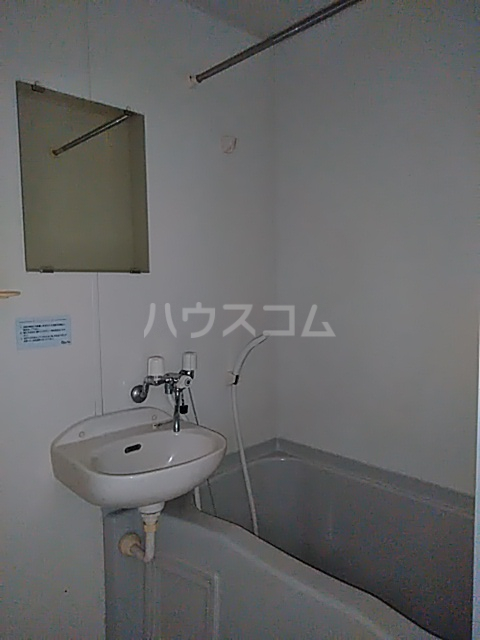 14/30 浴室