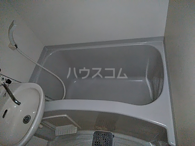 13/30 浴室