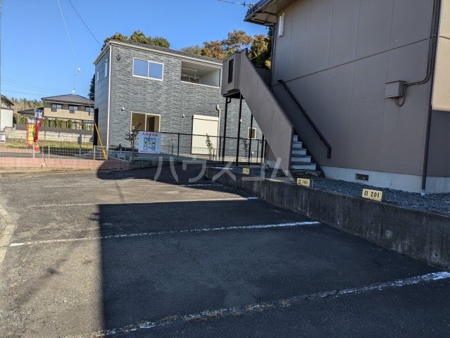 18/22 駐車場