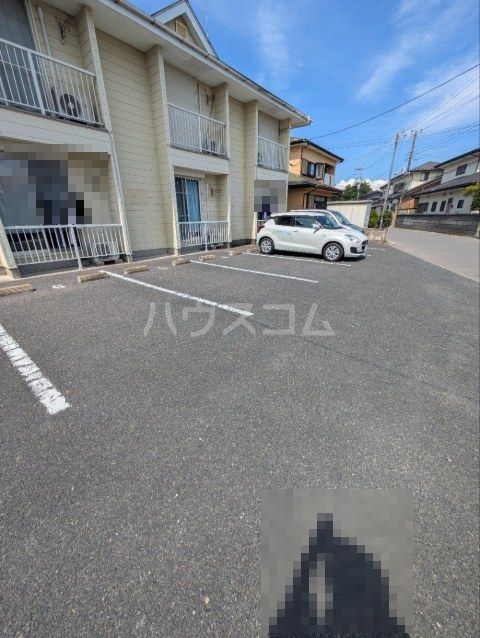17/18 駐車場