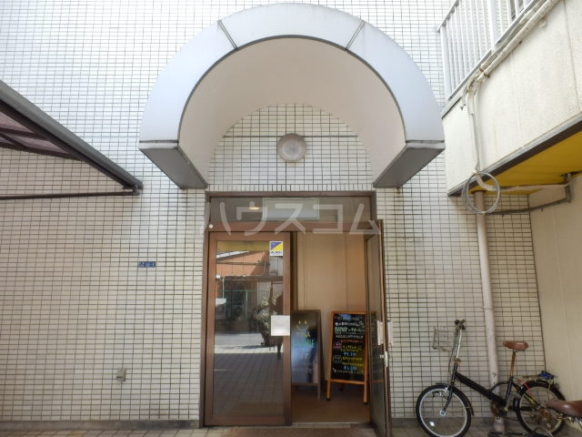 22/29 エントランス