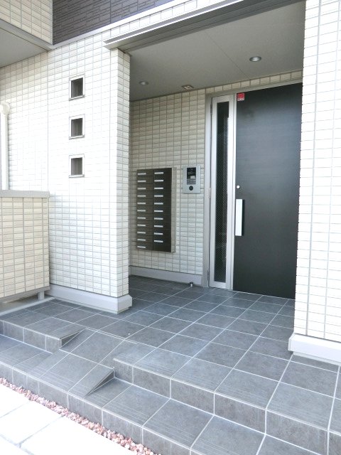 22/30 エントランス