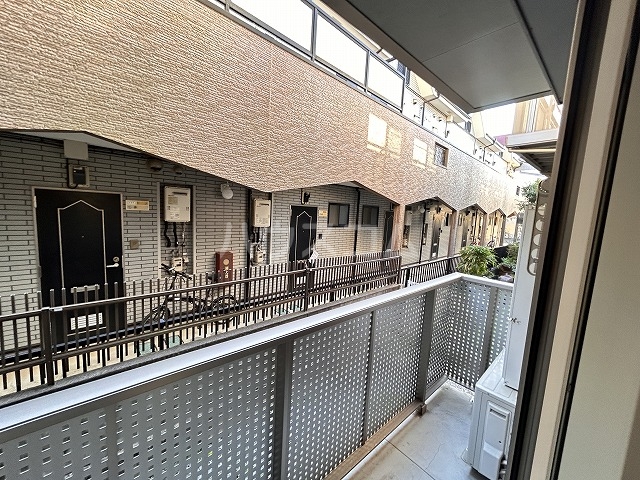 23/30 バルコニー