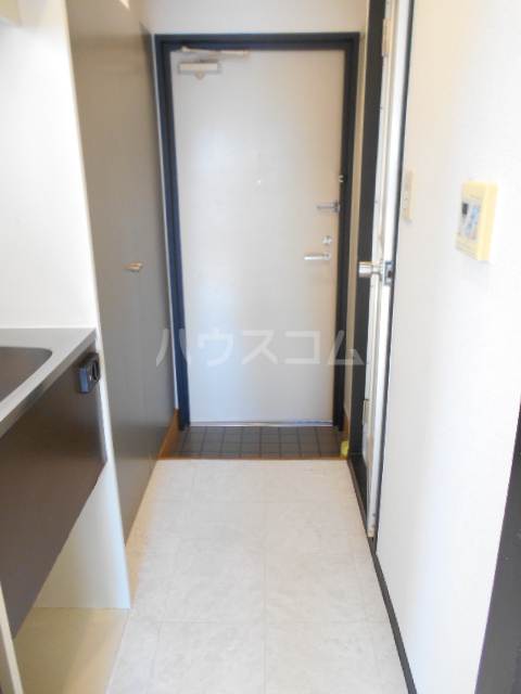 13/30 玄関