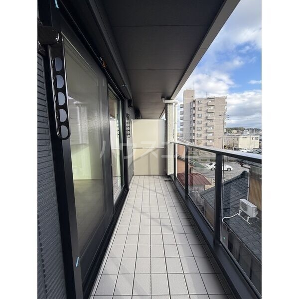 13/27 バルコニー