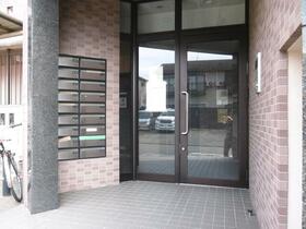 19/30 エントランス