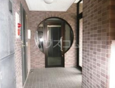 20/30 エントランス