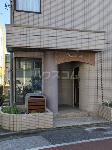 19/20 エントランス