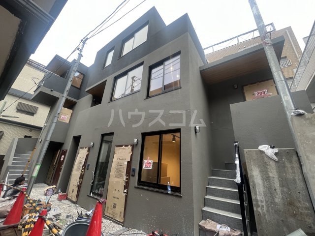 15/22 エントランス