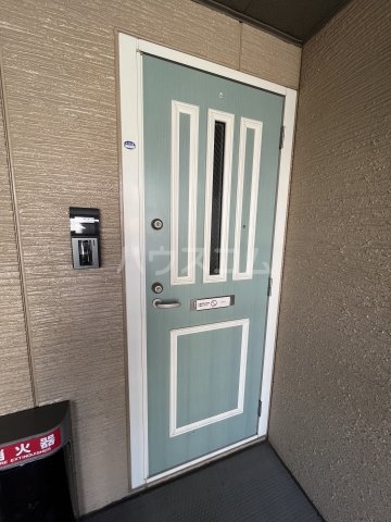 28/30 エントランス