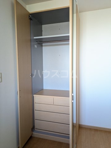 13/30 収納