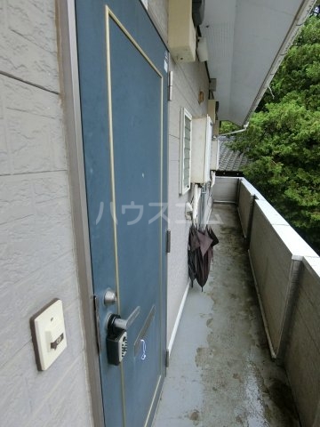 24/30 エントランス