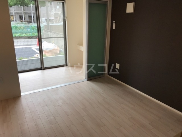 23/30 バルコニー