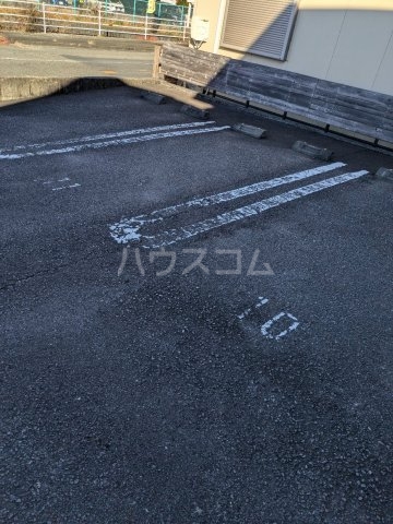 2/5 駐車場