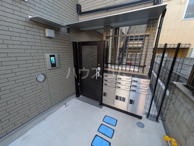 3/4 エントランス