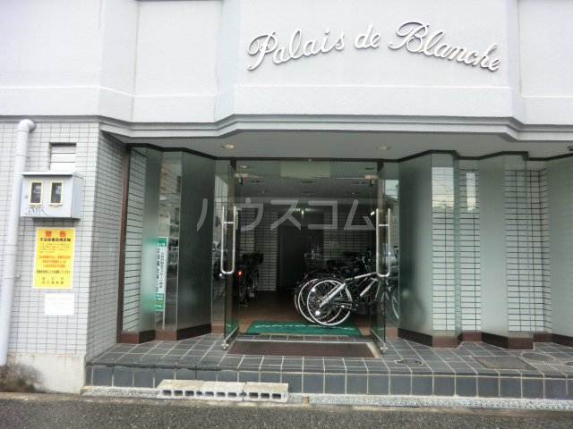 19/25 エントランス