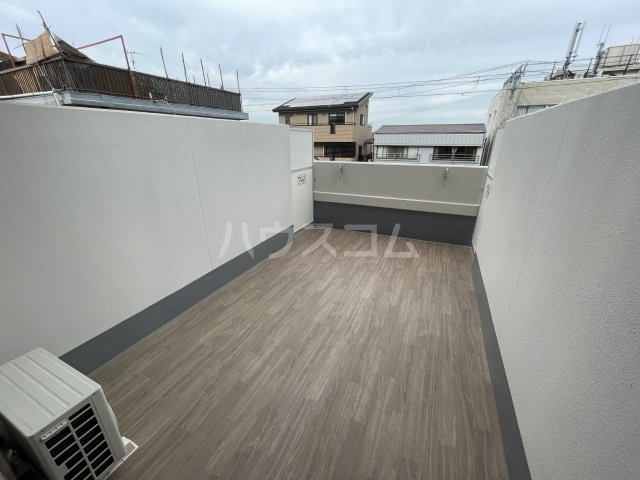 14/27 バルコニー