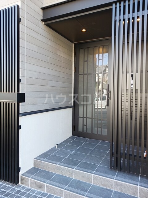 15/27 エントランス