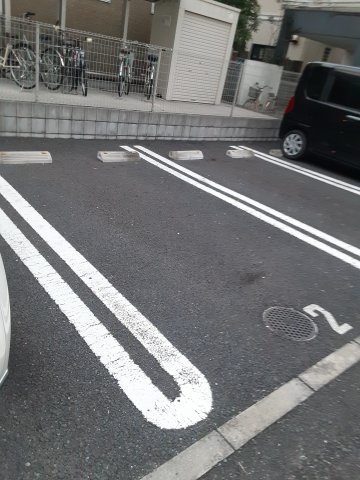 18/28 駐車場