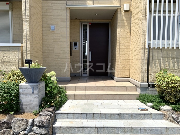 20/30 エントランス