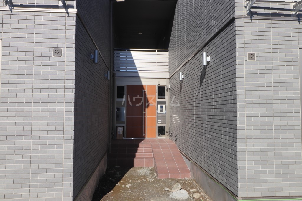 15/15 エントランス