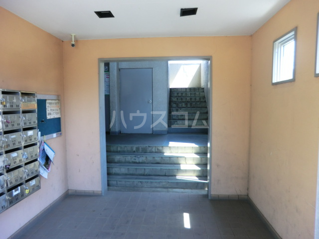 17/23 エントランス