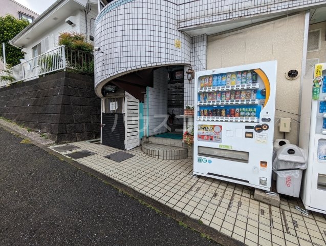 29/30 エントランス